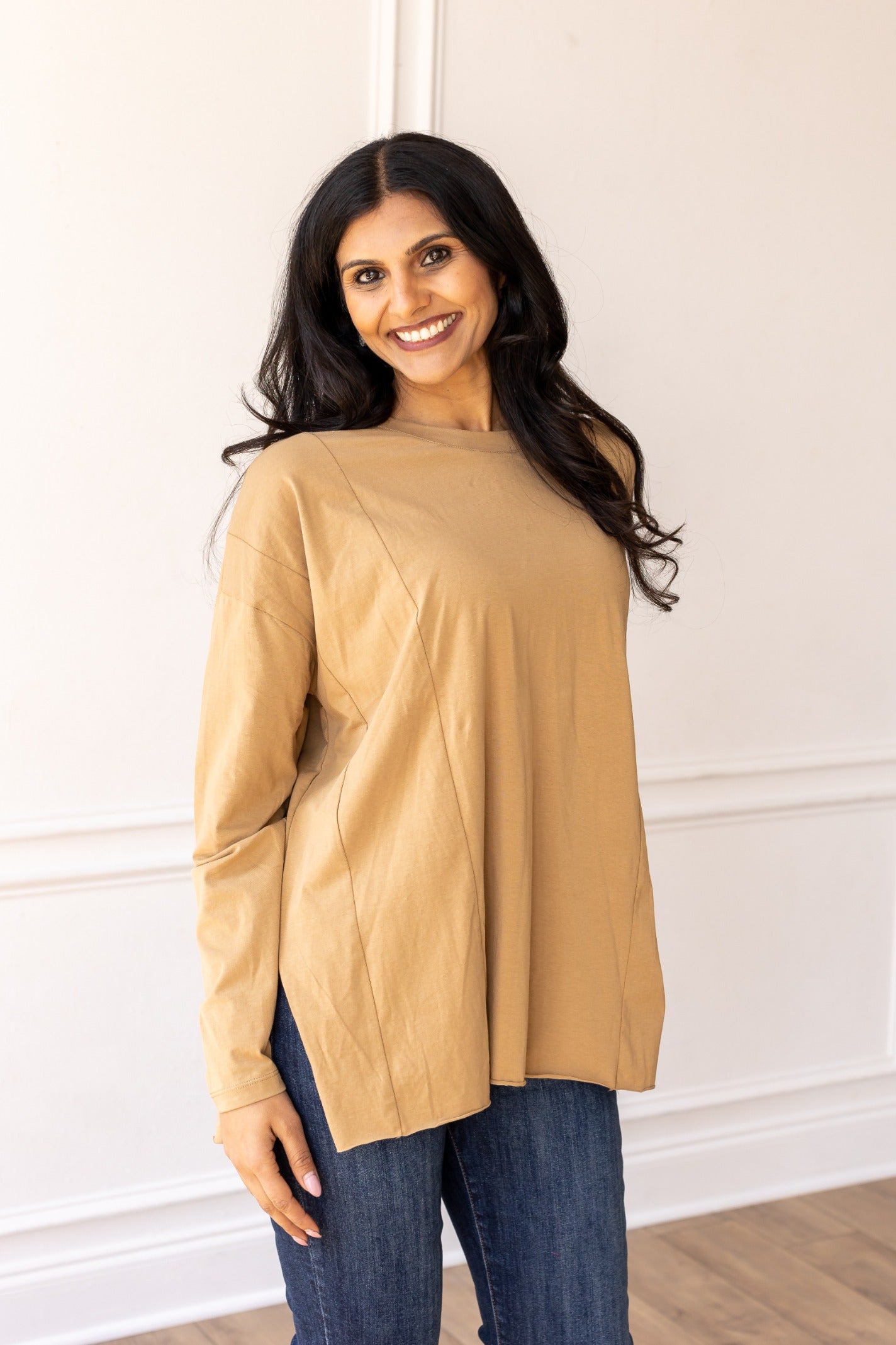 Tan Long-sleeved T-shirts With Side Stitching